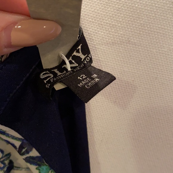 SLNY floral Dress wore once - Picture 5 of 8